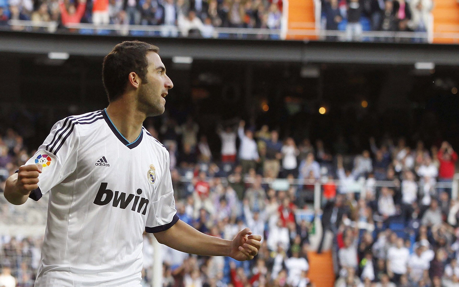 开云体育全站-《每日镜报》：巴西女足在奥运会小组赛中表现出色，巴西女足奥运会阵容