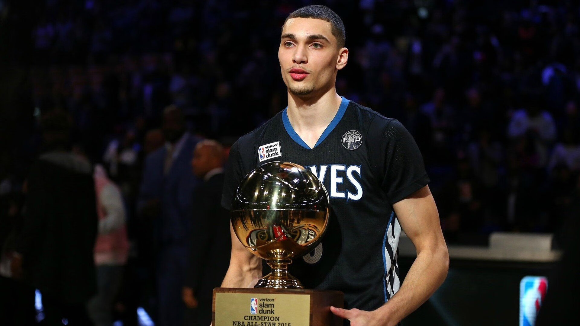 开云网页-传奇故事：从街头篮球到NBA巨星的励志成名记，街头篮球创始人